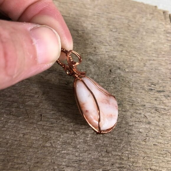 Sunstone Agate Wire Wrapped Necklace Pendant - Picture 2 of 4